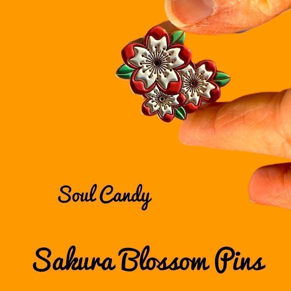 Two-toned Pink & White Triple Sakura Blossom Enameled Pin - Picture 1 of 4